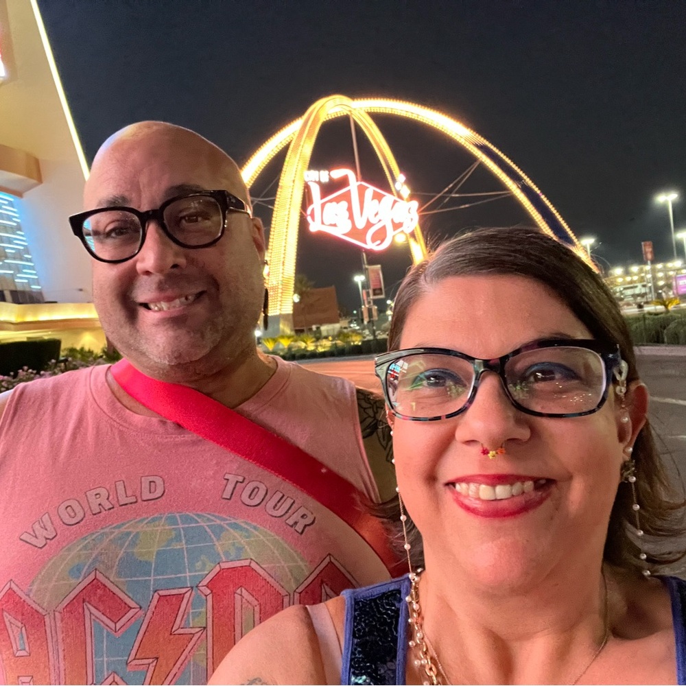Meet your Poshers, Leah and Alex